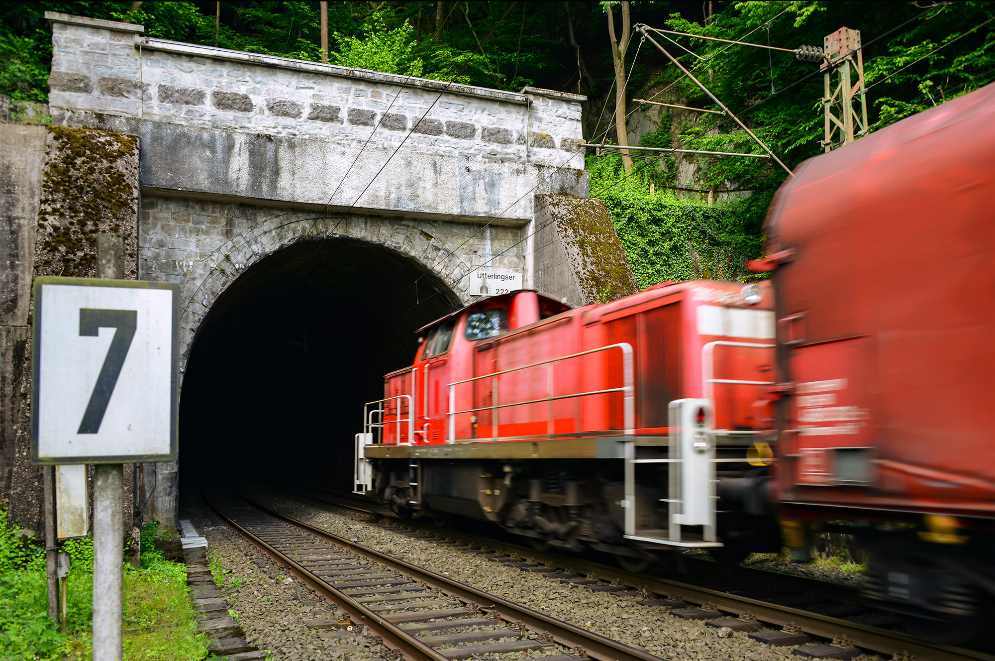 Railway Communications Systems - train entering a tunnel